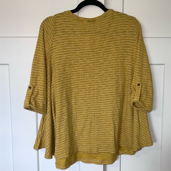 Mustard Flowy Quarter Sleeve scoops Neck Sweater Top - Picture 3 of 7